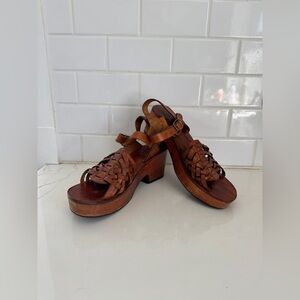 Vintage Brown Leather Sandals - size 10